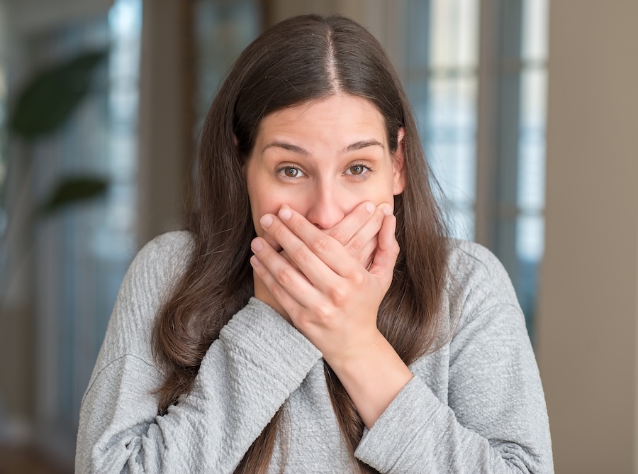 woman with bad breath, halitosis treatment